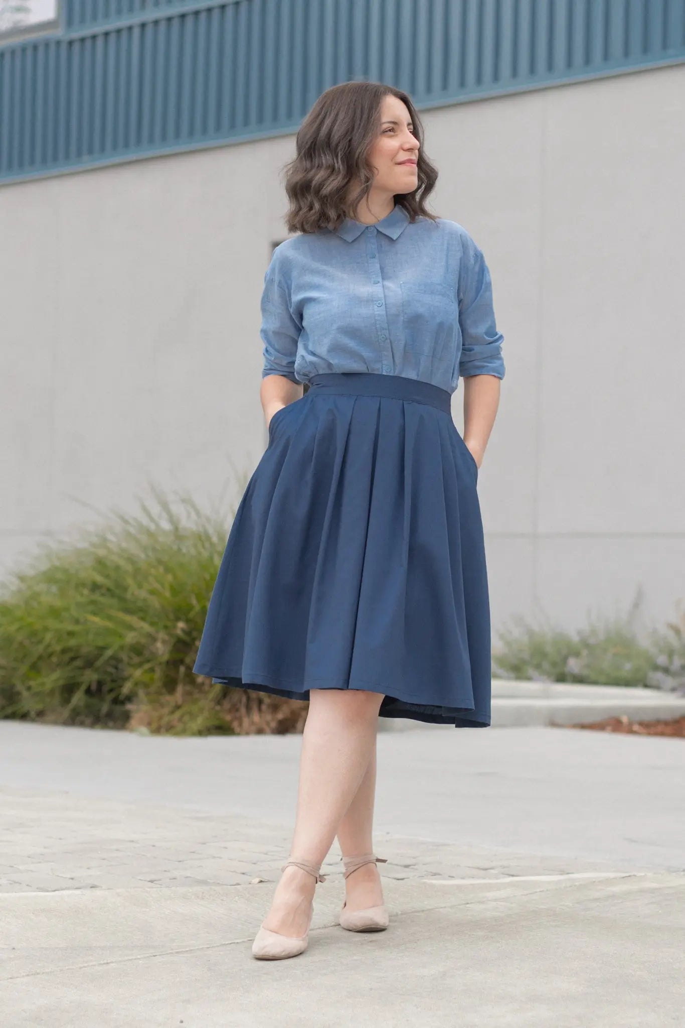 ワンピース A FERRETTI Women Mid Skirts 04101625 0510 BLUE Mother of Pearl Dorcus Pearl and Floral Neoprene Midi Skirt